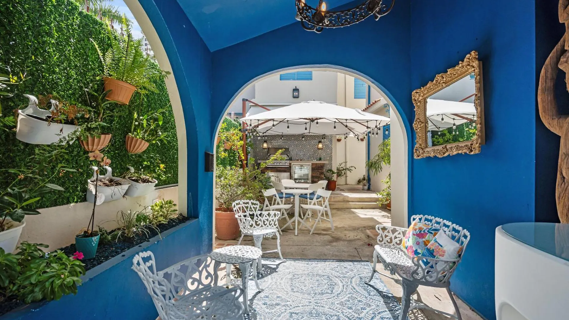 Artistic One-Bedroom Garden Apartment In Sj Mm9 San Juan