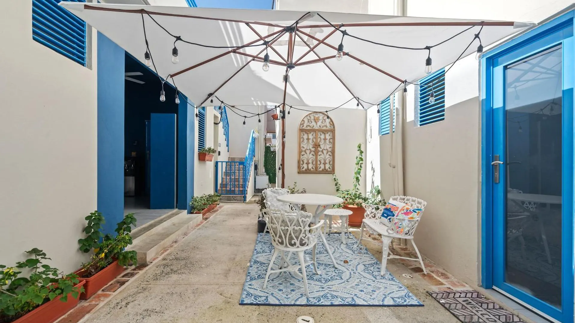 Artistic One-Bedroom Garden Apartment In Sj Mm9 San Juan