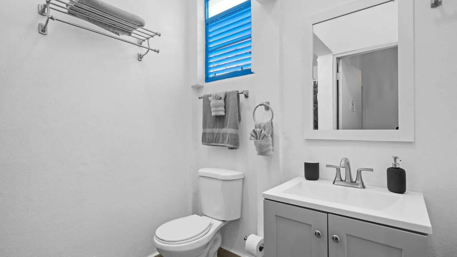 Artistic One-Bedroom Garden Apartment In Sj Mm9 Σαν Χουάν Πουέρτο Ρίκο