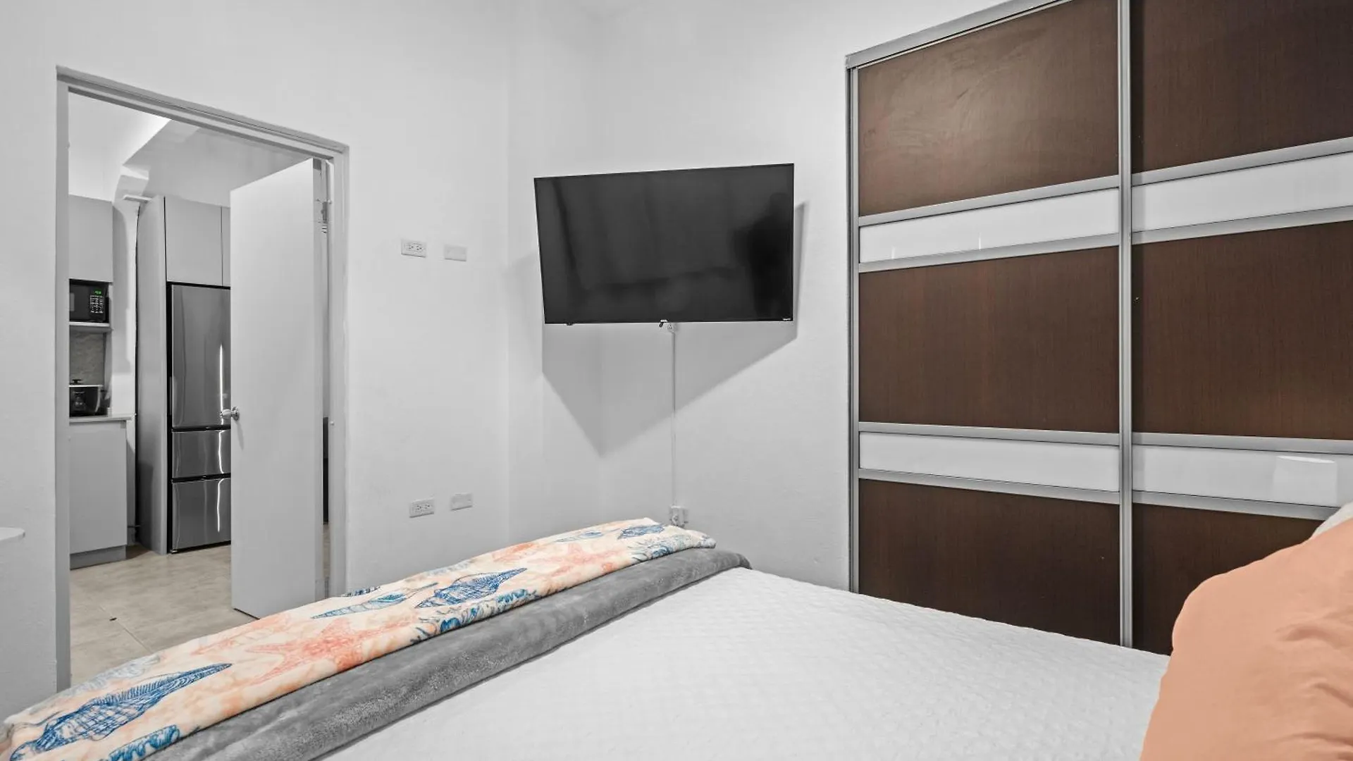 Artistic One-Bedroom Garden Apartment In Sj Mm9 Σαν Χουάν Πουέρτο Ρίκο